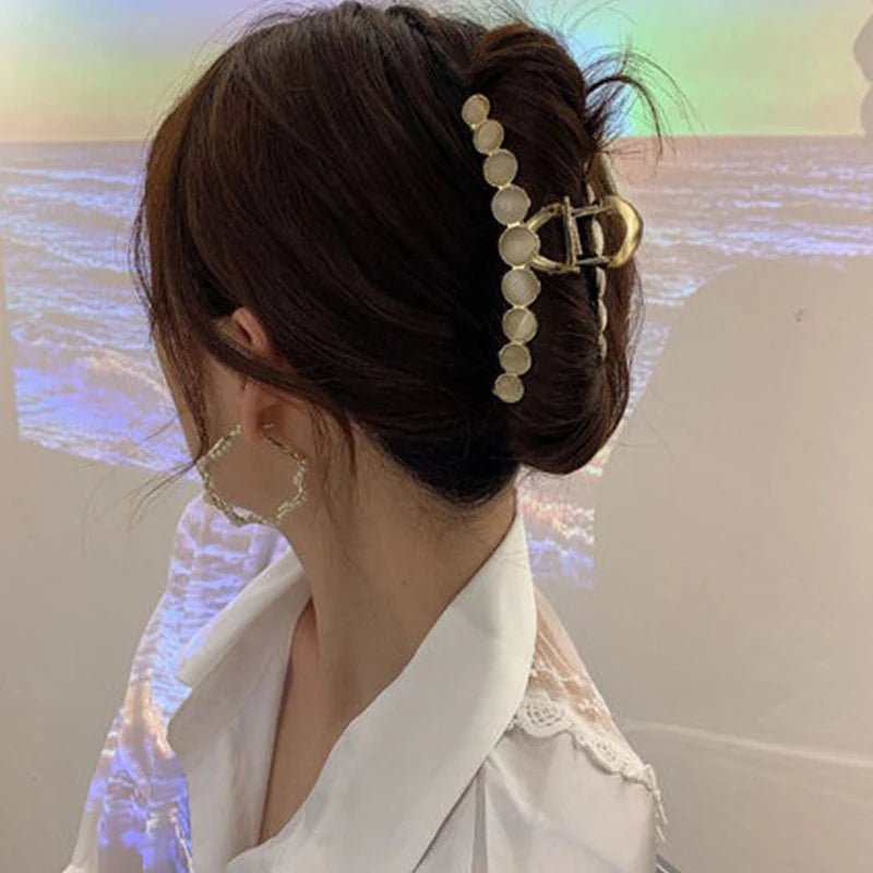 Metal Gold Pearl Hair Clips For Women Elegant Rhinestones Hair Claw Geometric Hollow Hairpins Vintage Barrette Hair Accessories - OnlineshopLand